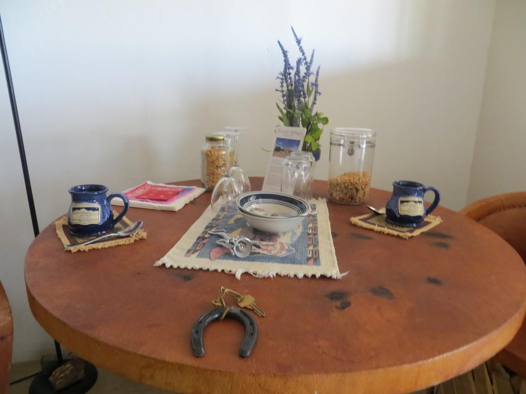 Rancho Milagro Bed & Breakfast Elgin Room photo